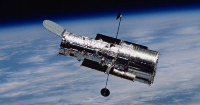 Kính Hubble đón sinh nhật thứ 34 bằng một hình ảnh vũ trụ tuyệt tác