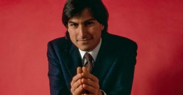 Bộ vest lịch sử của Steve Jobs trong quảng cáo Macintosh 1984 được đem đấu giá