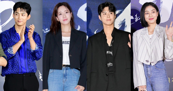 Park Bo Gum soái đến mức át cả 2 nam thần Kpop, Eunjung - TWICE đọ sắc gay cấn bên quân đoàn sao ở thảm đỏ công chiếu