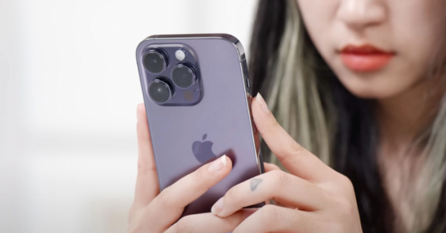 Lý giải về chấm tròn đỏ bí ẩn trên iPhone