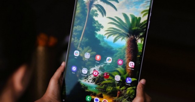 Bộ ba máy tính bảng Galaxy Tab mới lộ ảnh thực tế: Đầy đủ từ bản Ultra đến bản Lite