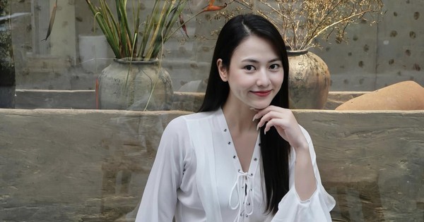 Chưa thấy ai chỉ ngồi ăn cũng “xinh tàn nhẫn” như mỹ nhân Việt này, visual đỉnh cỡ nào mà khán giả cấm dao kéo?