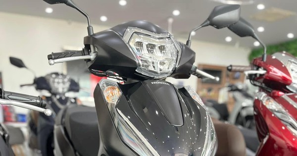 Honda LEAD 2025 chính thức về đại lý: Thiết kế ấn tượng, có thêm phanh ABS, nâng cấp loạt trang bị