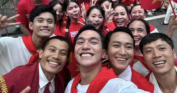 5 chiến sĩ hot nhất sơ duyệt đại lễ 2/9: Toàn visual cực phẩm, đi tới đâu người dân phát sốt tới đó