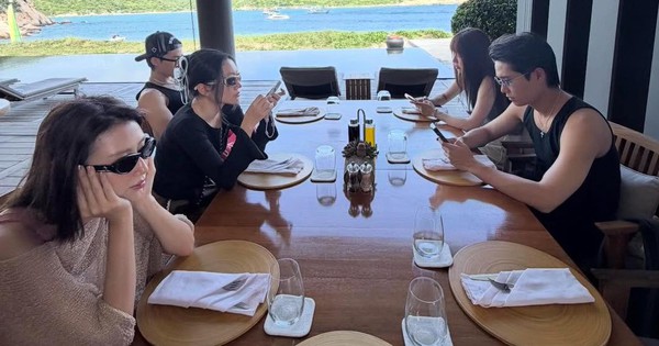 Không còn giấu giếm, "Em Xinh" Bích Phương - Orange dắt người yêu ra mắt hội chị em