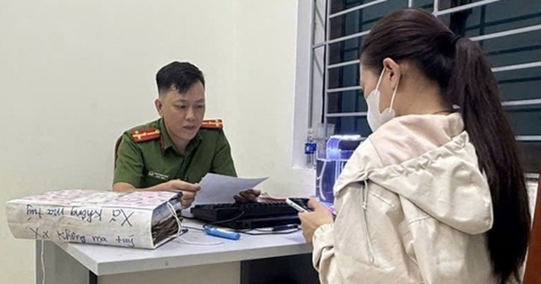 Tài khoản bất ngờ được cộng thêm 500 triệu đồng: Ngân hàng đã hết giờ làm việc, cô gái sinh năm 2001 liền báo công an