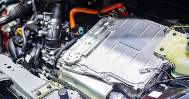 Công nghệ pin xe điện mới của Trung Quốc: Sạc 15 phút đi hơn 750Km