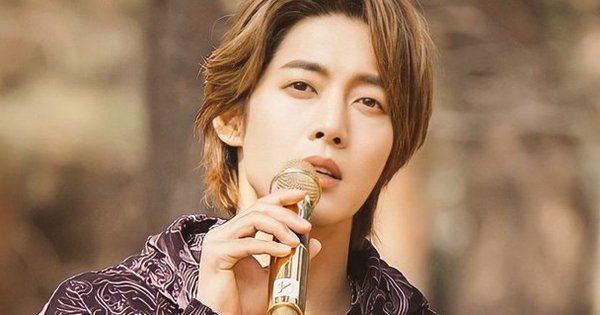 Kim Hyun Joong (Vườn Sao Băng) lần đầu hé lộ chuyện tình định mệnh với bà xã và cuộc sống bỉm sữa