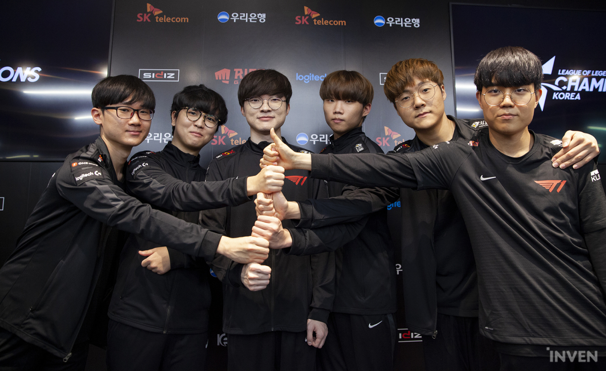 Hủy diệt Griffin, T1 tạm vươn lên ngôi đầu LCK