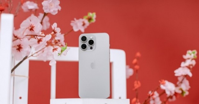 iPhone 15 Pro Max bị smartphone này đè bẹp về khả năng chụp ảnh selfie