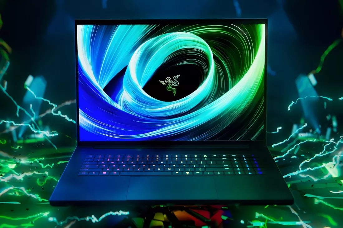 Razer ra mắt Blade 18 mới: Laptop chơi game mạnh mẽ với màn hình chế độ kép độc đáo