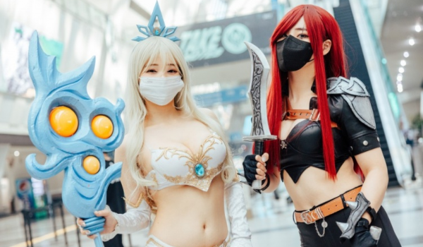 Dàn cosplayer khuấy đảo MSI 2022, có cả 'nàng thơ' của Jankos