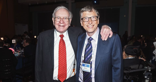 Từng tiếc từng phút làm việc, 2 giờ sáng giao nhiệm vụ cho nhân viên, Bill Gates hối hận vì không học từ huyền thoại Warren Buffett điều này sớm hơn để vừa thành công vừa hạnh phúc