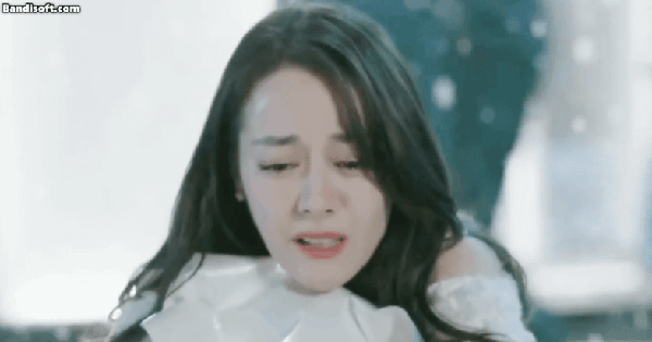 Làn sóng vùi dập Địch Lệ Nhiệt Ba bất ngờ dâng cao: Diễn kém nhất quả đất lại được vinh danh, netizen chê lố lăng vô cùng