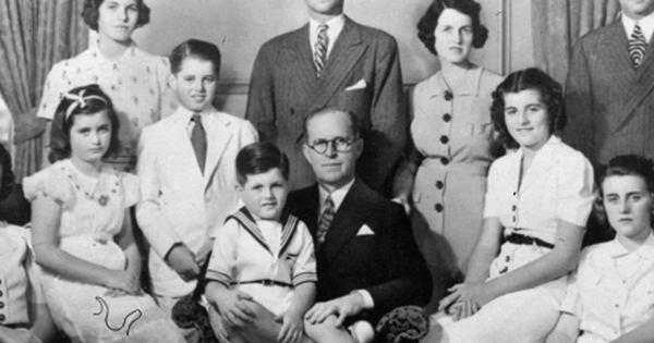 Lời nguyền gia tộc Kennedy: Hào quang và nước mắt kéo dài nhiều thế hệ