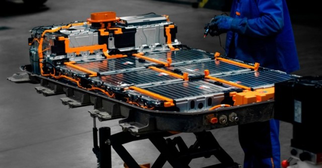 Bước đột phá giúp giá pin xe điện tương lai 