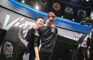 Mặc kệ tin đồn đã “hết thời”, Bjergsen ăn Pentakill đưa Team SoloMid vào bán kết LCS Bắc Mỹ