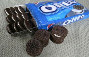 Những sự thật động trời về chiếc bánh Oreo, họa tiết in bánh giống với huy hiệu của hiệp sĩ dòng đền