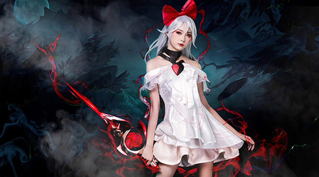 Liên Quân Mobile: Ngẩn ngơ với vẻ đẹp lạnh lùng của cosplay Sinestrea