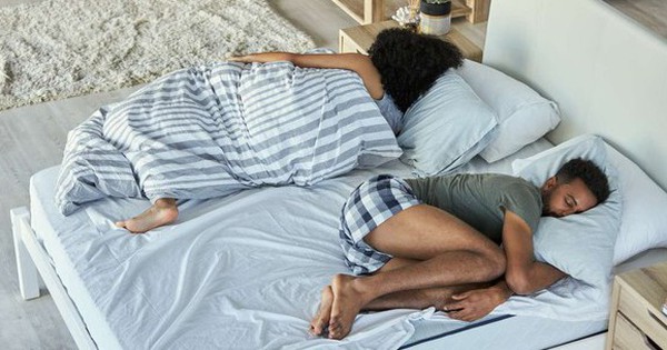 Trào lưu ''hot bedding'' tại Úc: Cô gái cho người yêu cũ thuê giường nằm chung lấy tiền