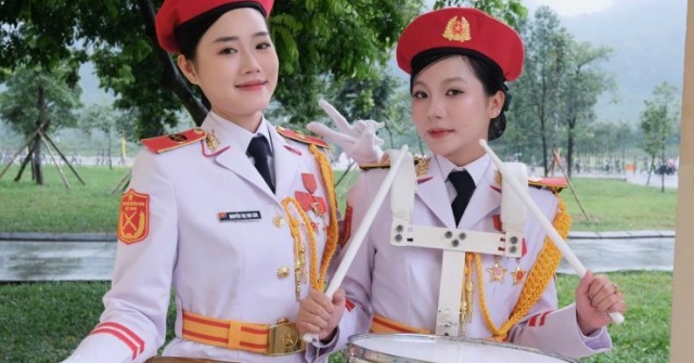Nữ chiến sỹ khối 