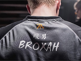 LMHT: Sau Cloud9, Fnatic là đội tuyển thứ 2 góp mặt tại Vòng bảng Chung kết thế giới