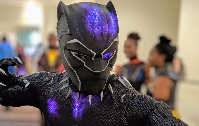 Chiêm ngưỡng vẻ đẹp của bộ giáp Black Panther ngoài đời thực