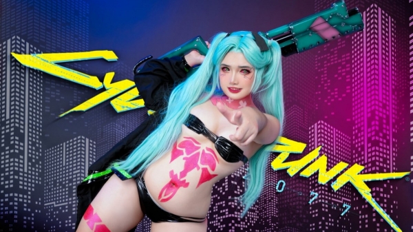 Mỹ nhân lộ mặt mộc, khác biệt hoàn toàn khi cosplay nhân vật 18+ - COSPLAY