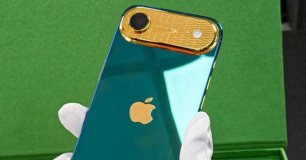 iPhone Air đã có phiên bản giới hạn sau khi mở bán được 1 tuần: Mạ xanh ngọc lục bảo, do nghệ nhân Việt chế tác