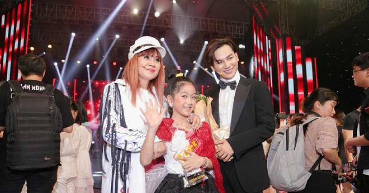 Lưu Thiên Hương gây phẫn nộ sau sự cố MC đọc nhầm tên quán quân The Voice Kid