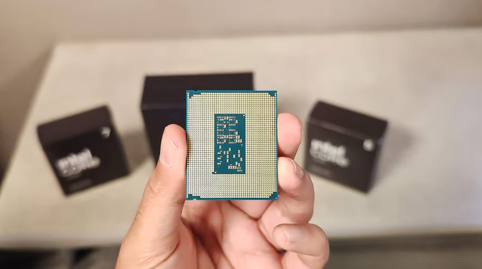 Intel Core Ultra 200S: Ra Mắt Gây Tranh Cãi Do Lỗi Hiệu Năng và Màn Hình Xanh