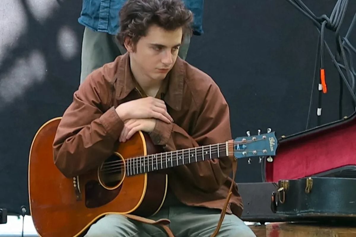 Sao Nam Timothée Chalamet Đã Biểu Diễn Trực Tiếp 40 Bài Hát Khi Vào Vai Nhạc Sĩ Bob Dylan