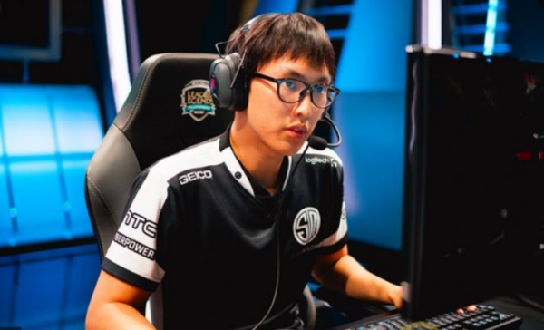 Vừa quay trở lại TSM, Doublelift ngay lập tức “bóc phốt” đội tuyển cũ Team Liquid