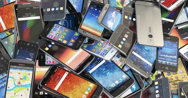 Smartphone ngày nay trông giống nhau đến nhàm chán và một phần là bởi chúng ta muốn vậy