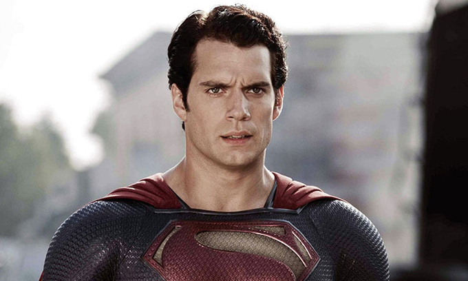 Tài tử Henry Cavill tiếp tục đóng Superman