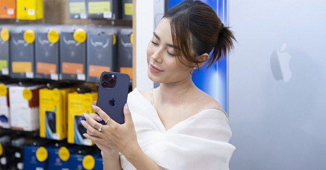 Chiếc iPhone Pro Max vẫn là một “con quái vật” đáng mua