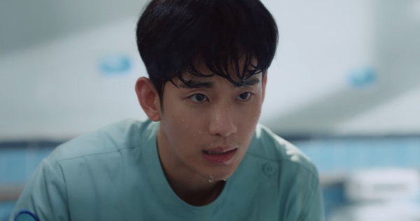 Luôn miệng phũ đẹp Seo Ye Ji nhưng Kim Soo Hyun lại nguyện vì gái xinh mà ăn tát ở Điên Thì Có Sao tập 4