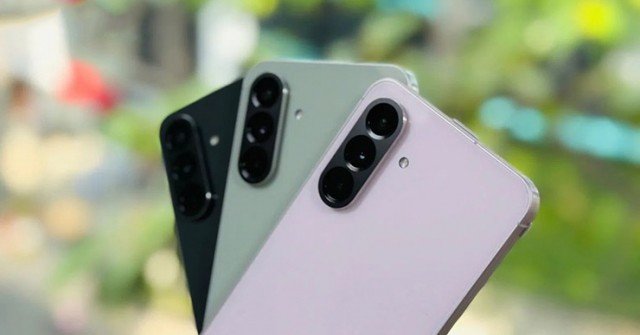 Hai mẫu điện thoại Galaxy A vừa như hổ mọc thêm cánh
