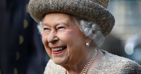 Là người đứng đầu một vương quốc, Nữ vương Elizabeth lại rất thích làm một việc nhà mà hầu hết phụ nữ đều ghét