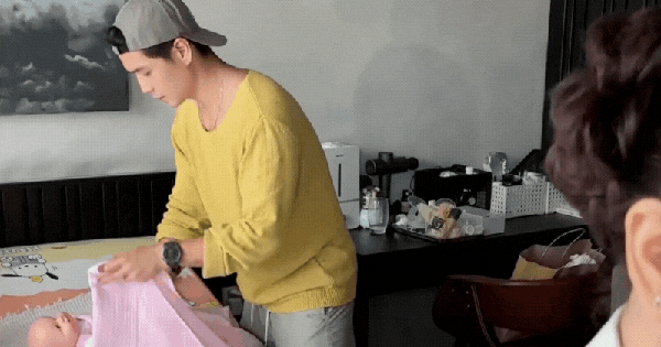 Ngô Thanh Vân run rẩy "cầu cứu" cộng đồng mạng