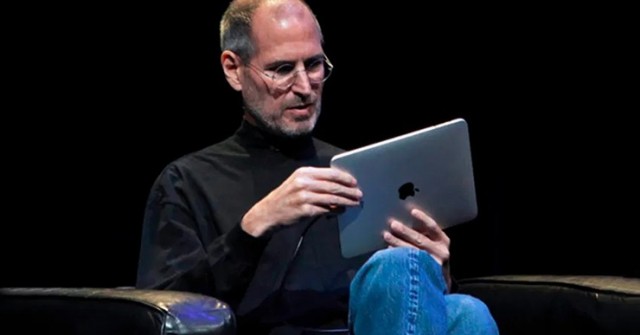 iPhone ra đời nhờ ý tưởng muốn check mail trong phòng vệ sinh của Steve Jobs