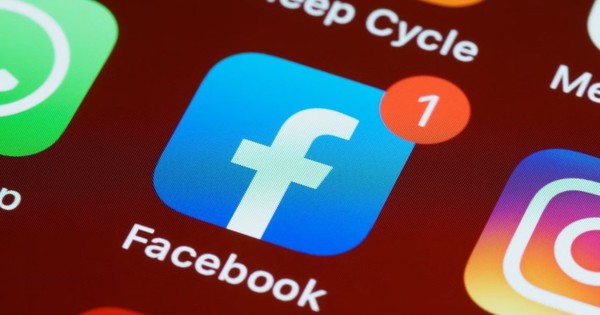 Facebook bị gọi là "MXH độc hại nhất hành tinh"