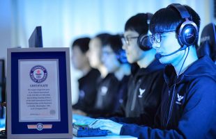 Bạn đã có thể học để lấy bằng eSports