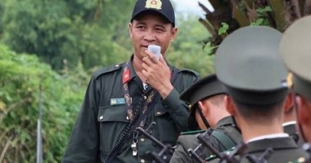 Người thầy rèn nên những bước chân diễu binh đều tăm tắp