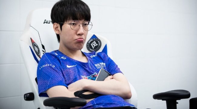 LMHT: Dàn tuyển thủ LPL leo rank thần tốc ở máy chủ EUW