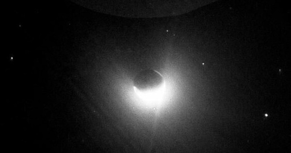 NASA cử tàu đi xem xét vầng hào quang ma quái của Trái Đất