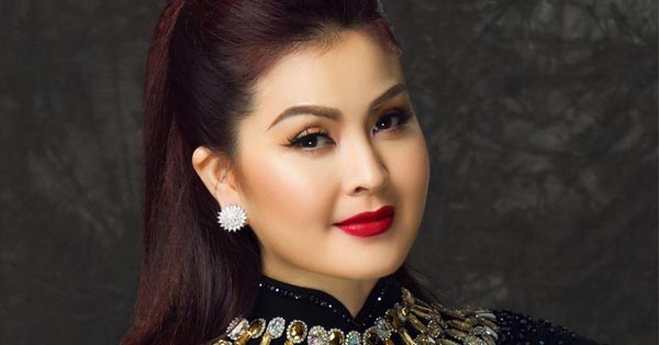 Yến Vy vẫn xinh đẹp và gợi cảm sau 11 năm “trốn” showbiz sang Mỹ