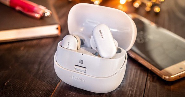 Không phải mỗi Airpods Pro mới có chống ồn và nghe âm thanh nền, 6 mẫu tai True Wireless này đã tích hợp từ lâu, giá chỉ từ 1.85 triệu