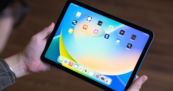 Mở hộp iPad thế hệ 10 mới 