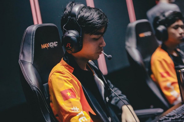 Team Flash lần đầu lên tiếng về Stark sau hàng loạt drama liên quan đế Đại Đế